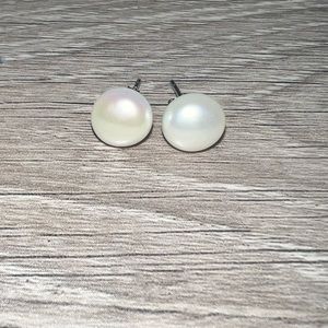 White Pearl earrings
